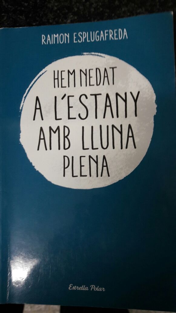 Hem nedat a l'estany amb lluna plena.