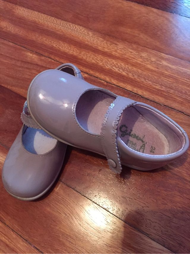 Zapatos niña (talla 24)