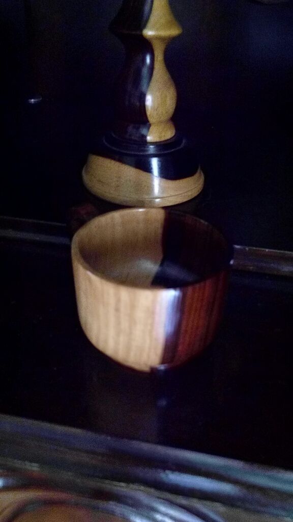 juego de  café de madera,  se puede tomar cafe