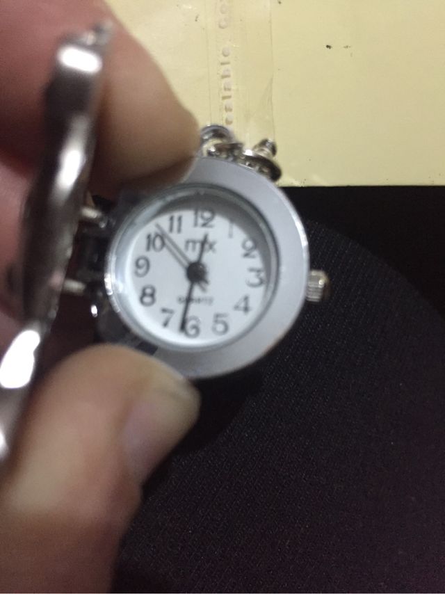 Reloj colgante hello kitty