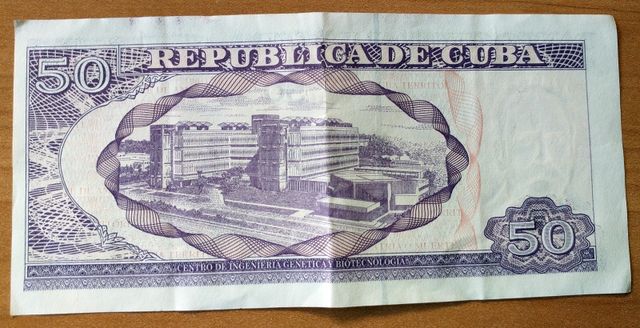 Billete de 50 pesos cubanos, en buen estado