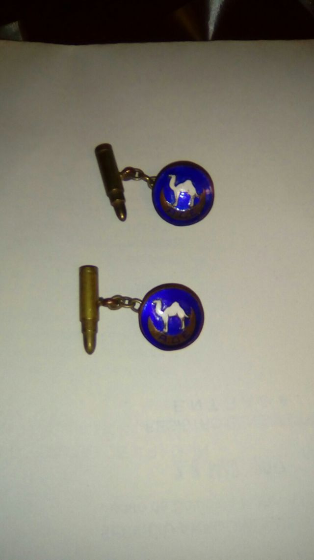 gemelos antiguos militares