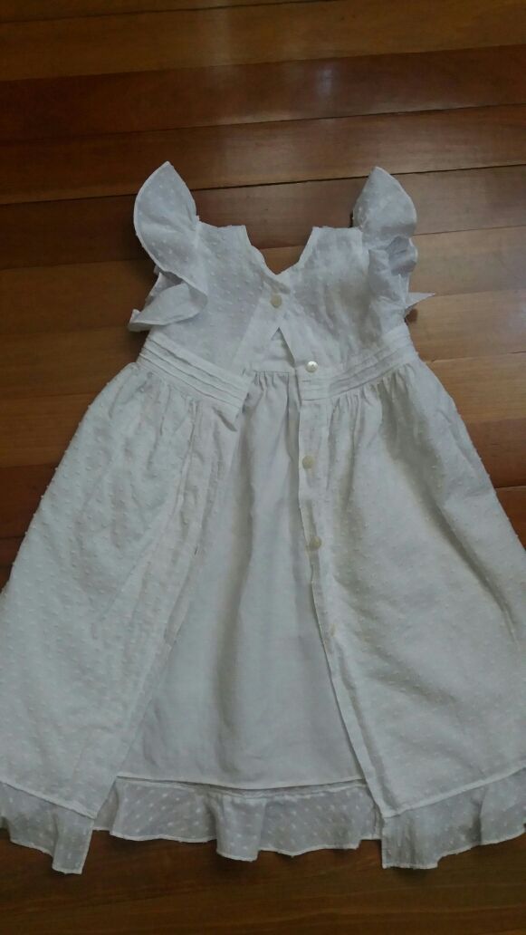 Vestido de niña. Ideal para ceremonia.Hecho a mano