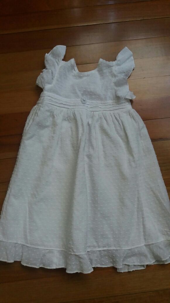 Vestido de niña. Ideal para ceremonia.Hecho a mano