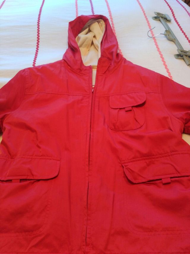 chubasquero con sudadera desmontable y reversible