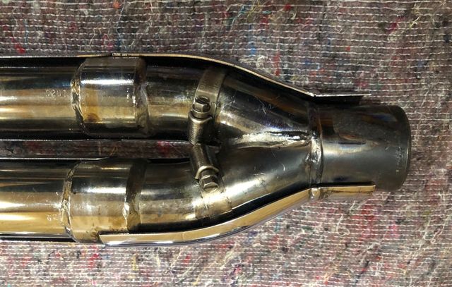 Escapes Harley Vancen & Hines 2-1 (carb)