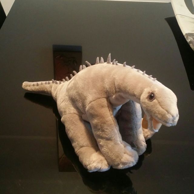 Peluche dinosaurio