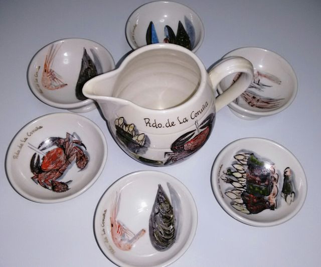 Jarra y 6 Tazas para vino Riveiro