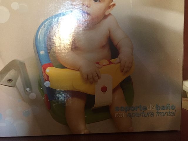 Silloncito de bebe para ducharlo
