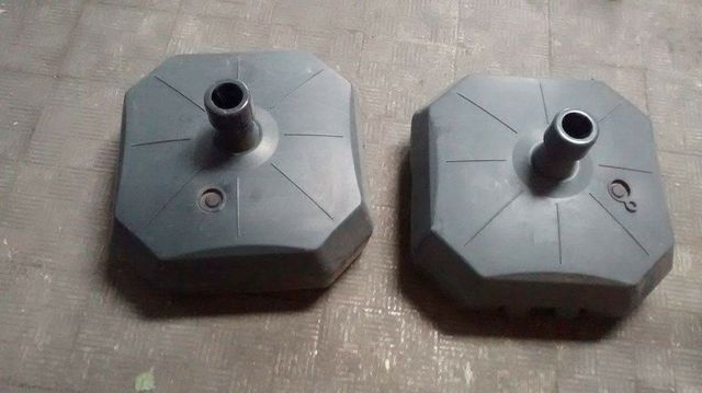 2 Pies de plástico sombrilla!