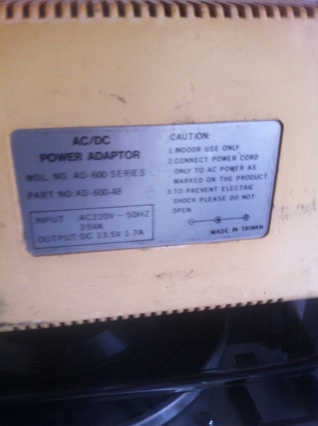 Tv 12/220v  Color Funciona