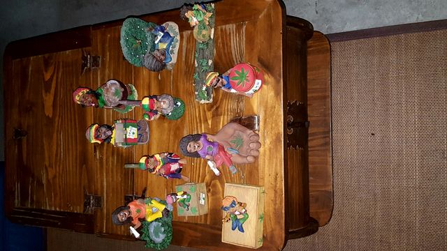 Lote de figuras de la Marihuana