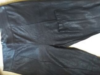 Leggins imitacion piel efecto reptil talla M