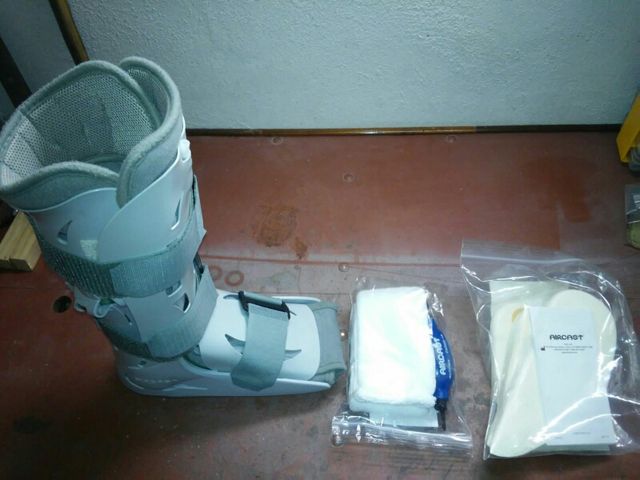 Walker para post-operación de tendones peroneos