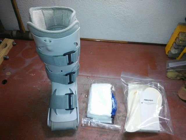 Walker para post-operación de tendones peroneos