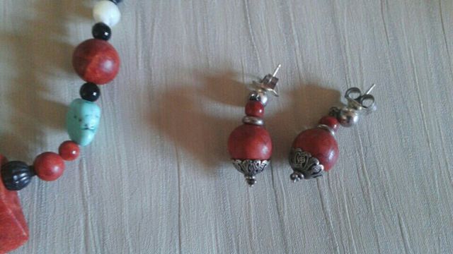Collar y pendientes piedras naturales