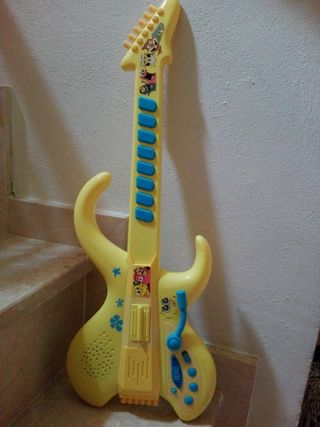 Guitarra juguete Bob esponja de segunda mano por 4 EUR en Meliana en  WALLAPOP