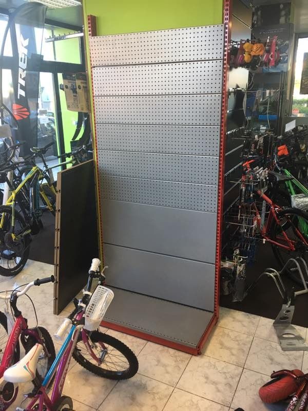 Estantería/Mueble de segunda mano por 40 € en Madrid en WALLAPOP