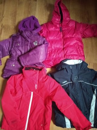 Cristalería de segunda mano por 40 € en Mangiron en WALLAPOP Abrigo Desigual niña de segunda mano por 20 € en Mangiron en