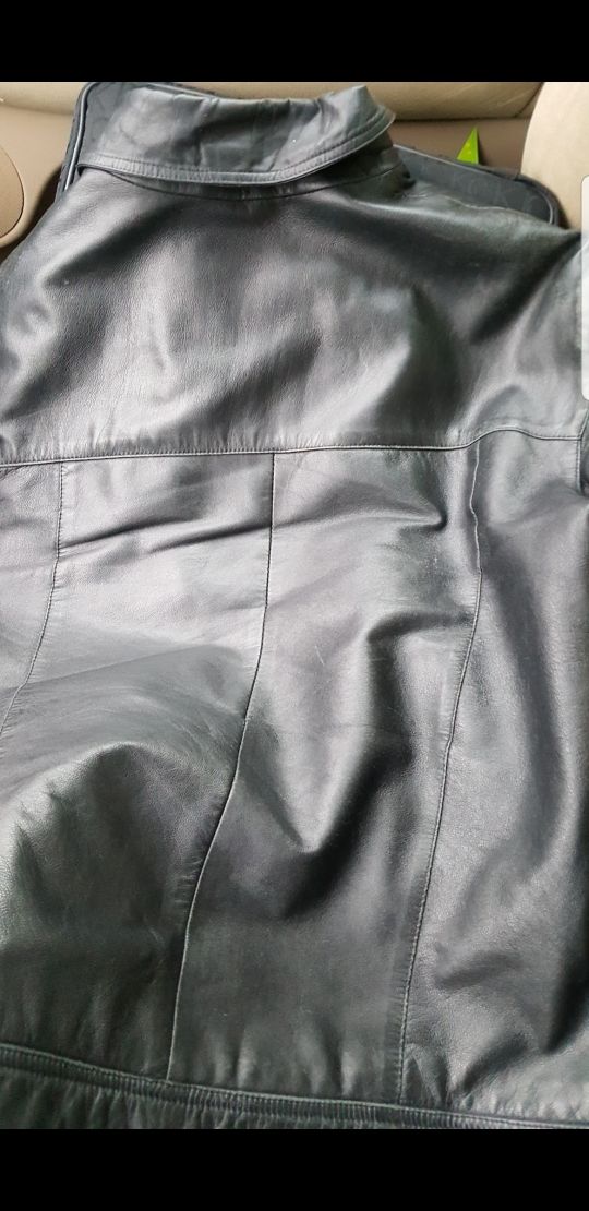 chupa de cuero talla L