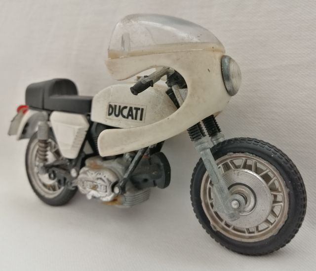 Tres Motos años 60.