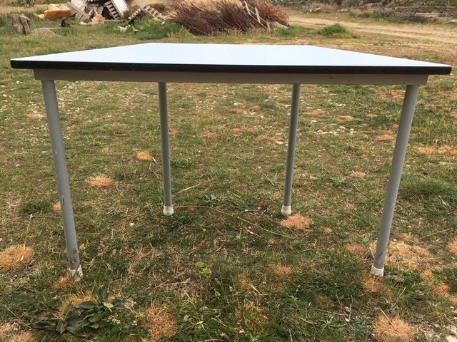 MESA VINTAGE ESCUELA AÑOS 70/80