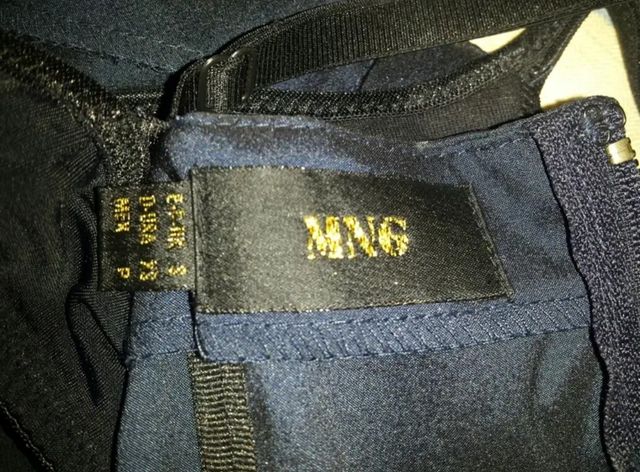 corpiño azul marino oscuro de MANGO