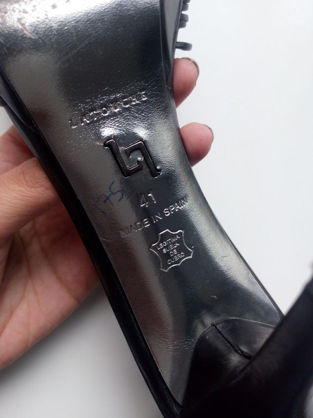 Sandalias cuero de tacón