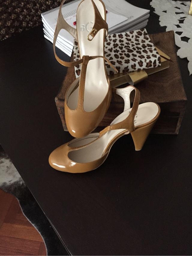 Salones de piel beig BGN