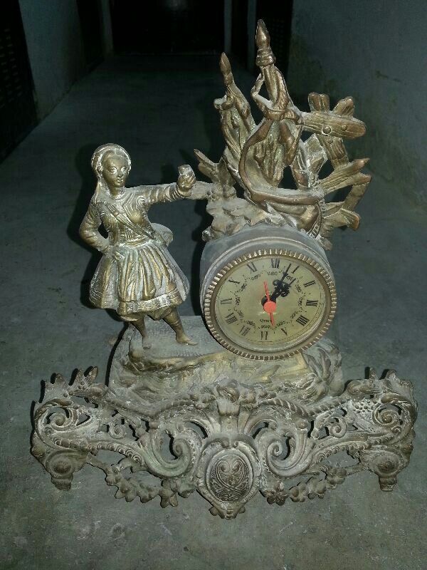 Reloj bronce antiguo