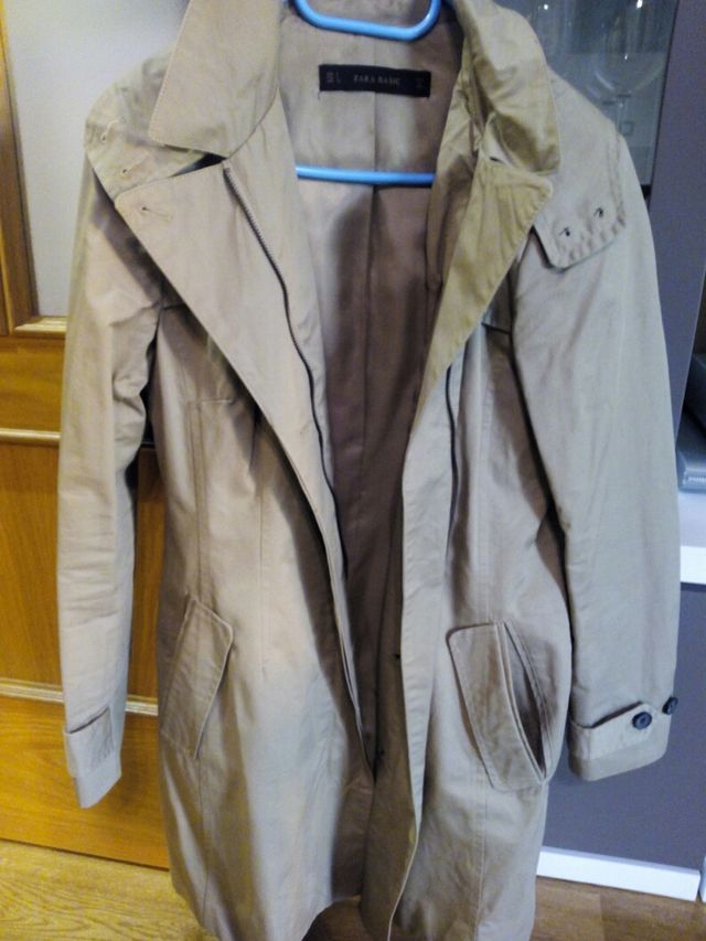 GABARDINA CORTA ZARA