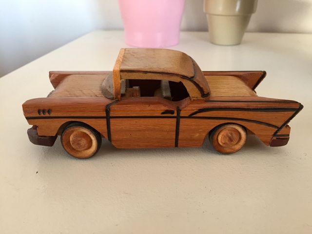 Coche madera Cuba artesania