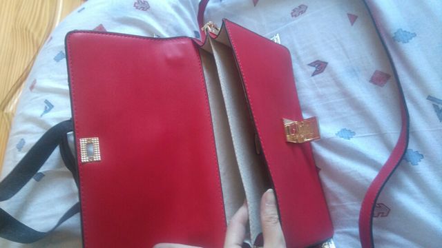 Precioso bolso rojo NUEVO