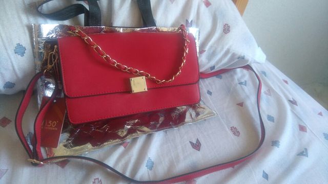 Precioso bolso rojo NUEVO