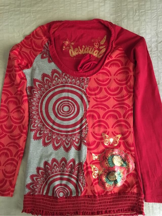 Camiseta chica desigual