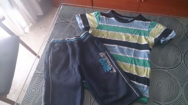 pantalon  y camiseta de manga corta