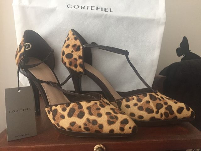 Zapatos print animal de piel