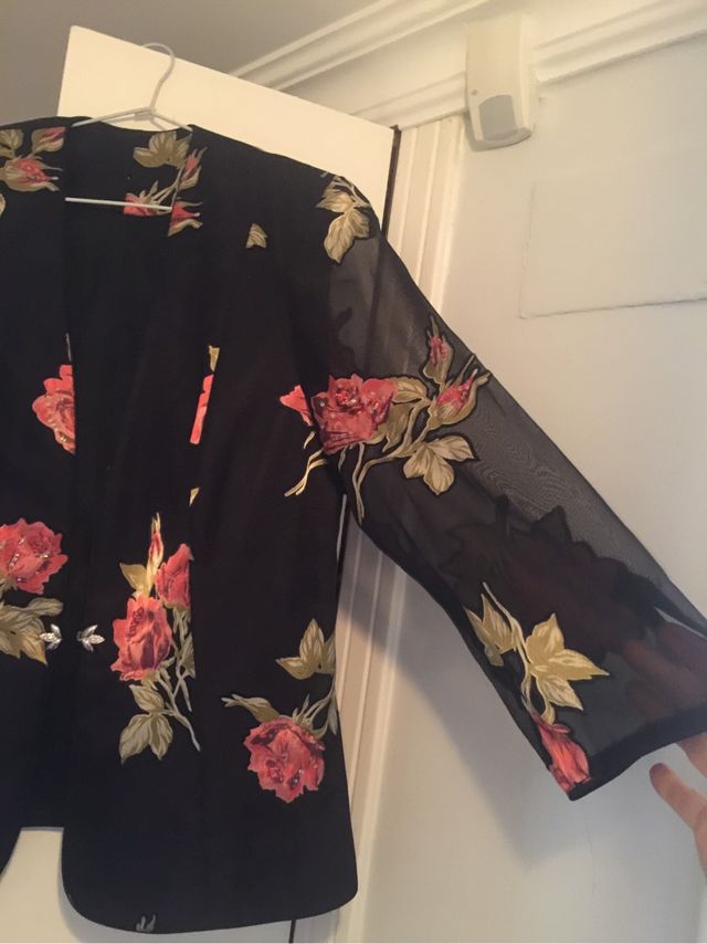 Chaqueta de fiesta o de vestir. Talla M(40-42)