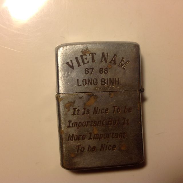Accendino Zippo Vietnam