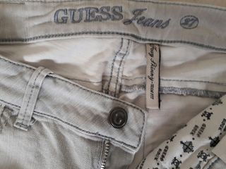 Pantalón Guess original de segunda mano por 20 EUR en Castellón de la Plana  en WALLAPOP