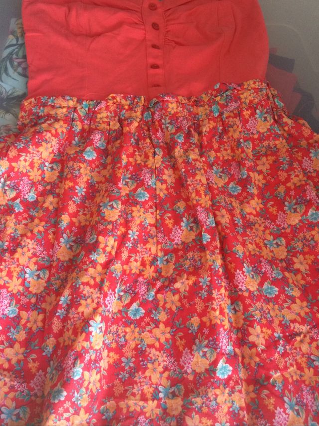 Vestido palabra honor flores 