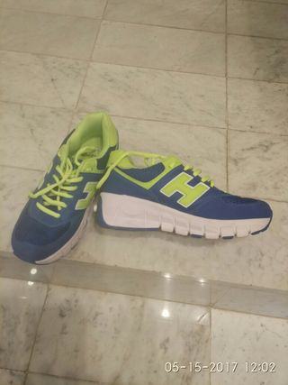 Zapatillas con ruedas talla 38 de segunda mano por 16 EUR en Madrid en  WALLAPOP
