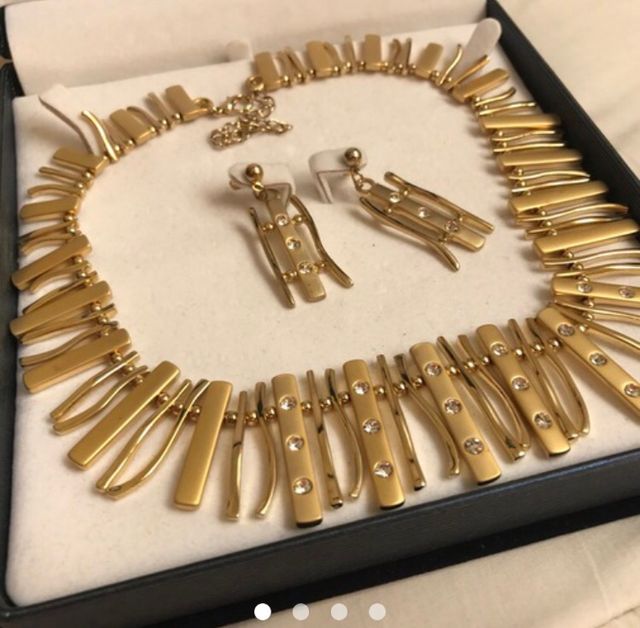 Conjunto collar y pendientes