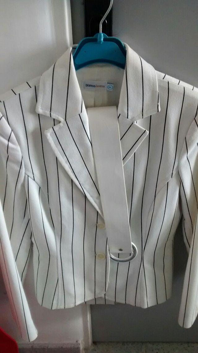 traje mujer ,tienda blanco talla S