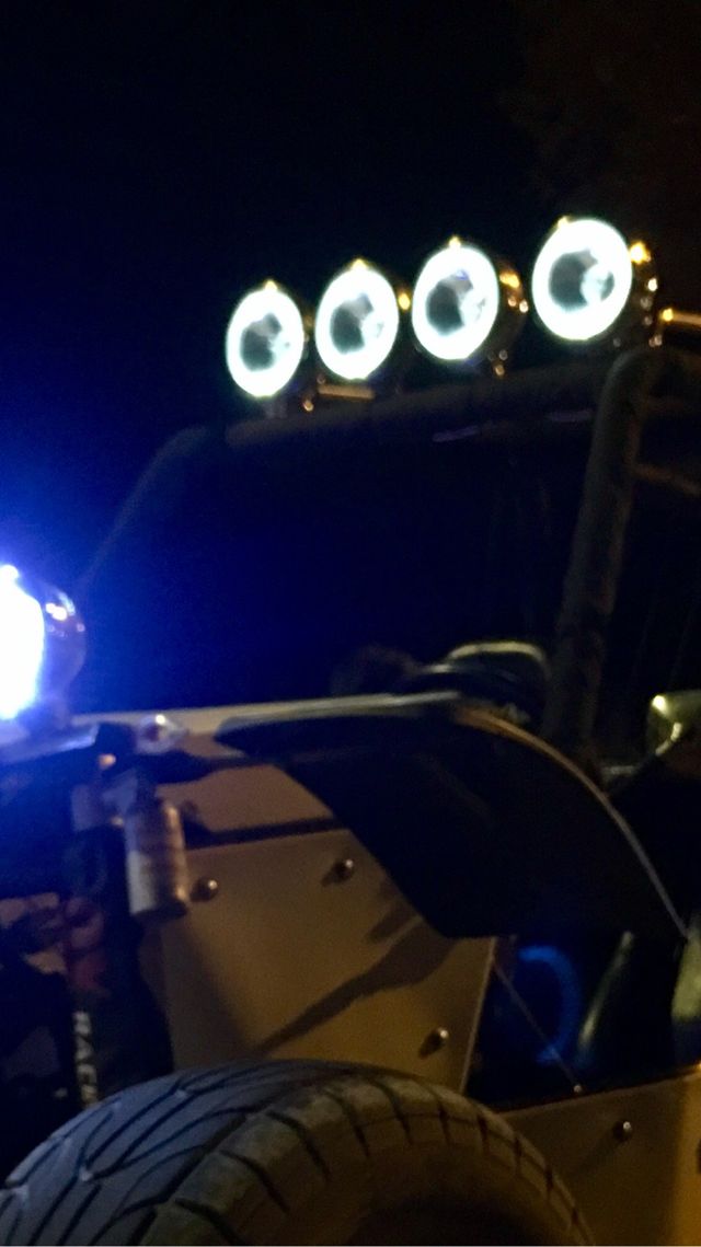 Focos cromados con angel eyes 35€