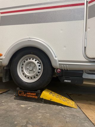 Montaje de MOVER CARAVANA / REMOLQUES