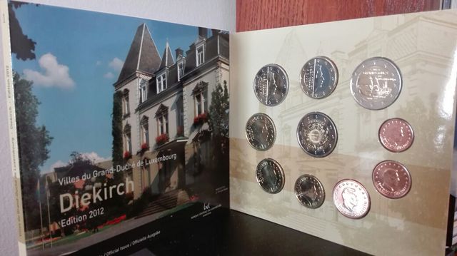 Cartera Luxemburgo 2012. Completamente nueva. Ofic