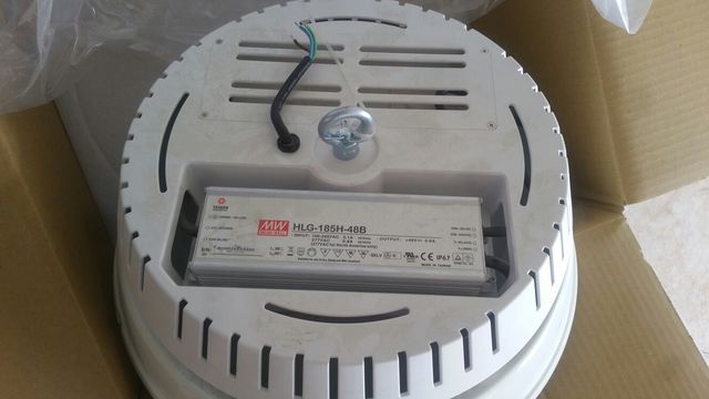 focos , pantalla de leds