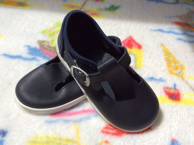 Zapatitos merceditas de niño