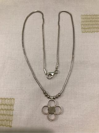 Cadena de plata con colgante